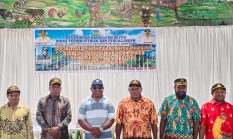 Disperindag Deiyai Sosialisasi Peluang & Tantangan Bisnis di Aula Santo Yohanes Pemandi Katholik Dorong Pengusaha Pribumi Deiyai.